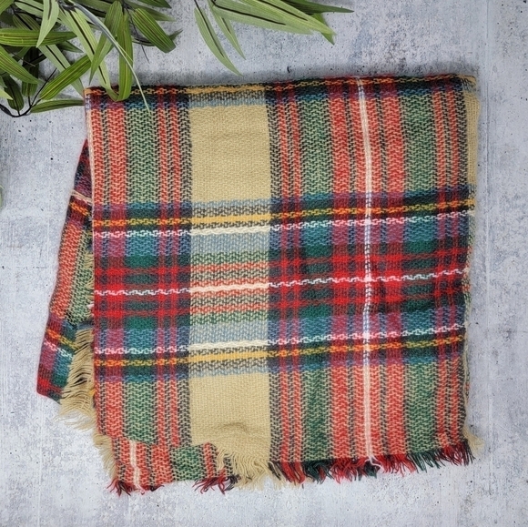 Red Tan Green Blue Yellow Plaid Blanket Scarf with Fringe - Picture 2 of 3